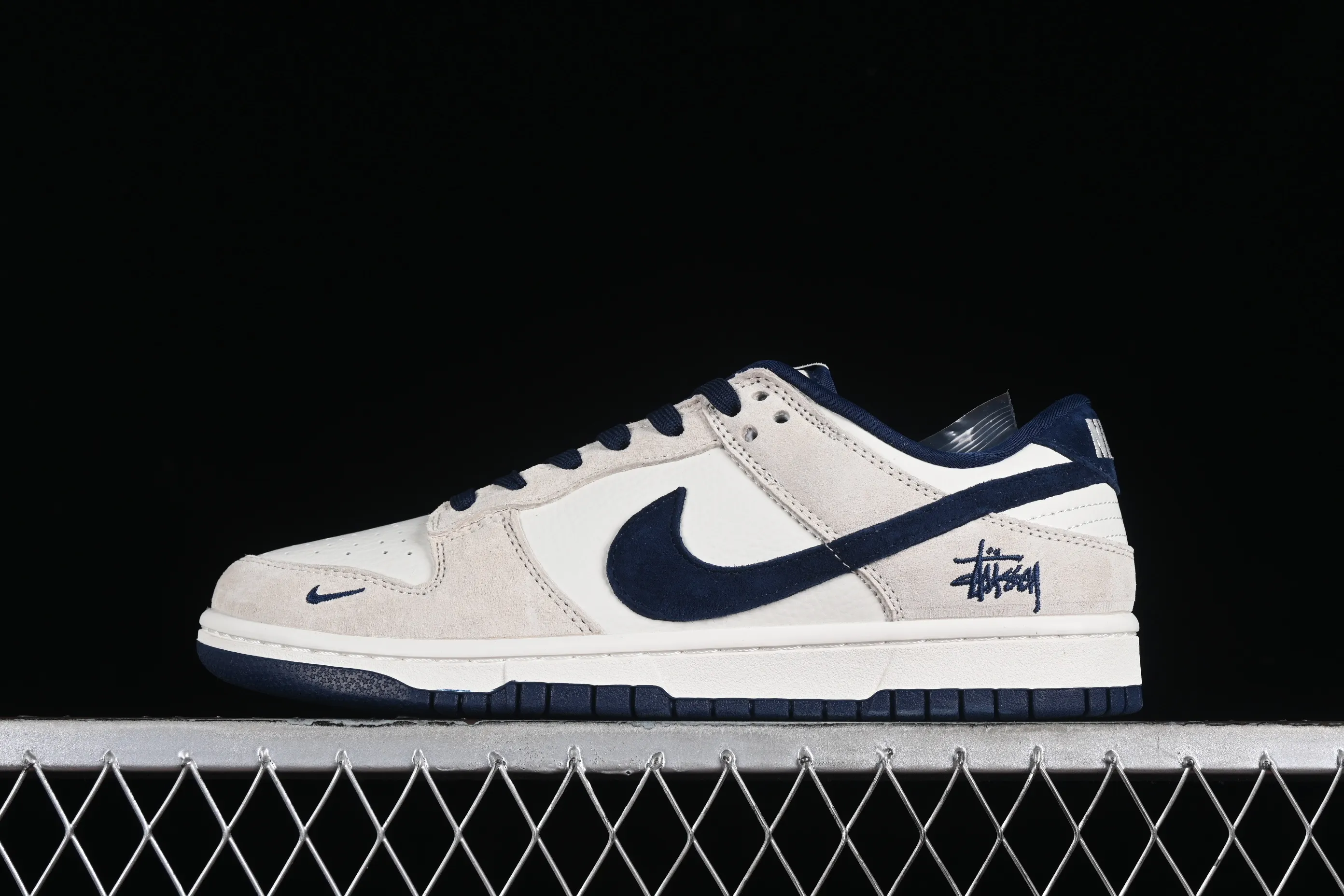 All categories Nk SB Dunk Series Nk SB Dunk Low High-end customized low-top sneakers Stussy